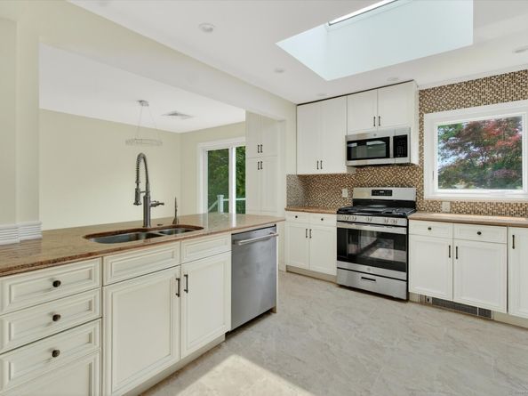 3481 Park Avenue, Fairfield CT 06825