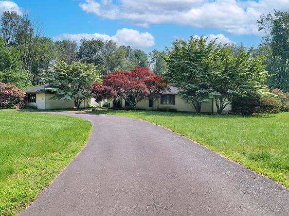 3853 Congress Street, Fairfield CT 06824
