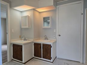 20 Woodland Park, Shelton CT 06484