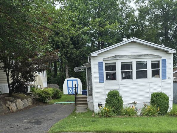 20 Woodland Park, Shelton CT 06484