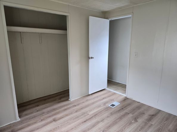 20 Woodland Park, Shelton CT 06484