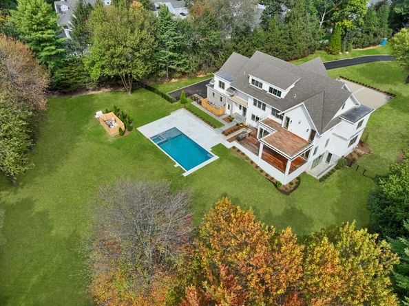 7 Roshab Lane, Westport CT 06880