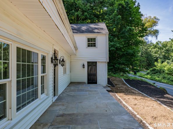 49 Old Middle Road, Brookfield CT 06804