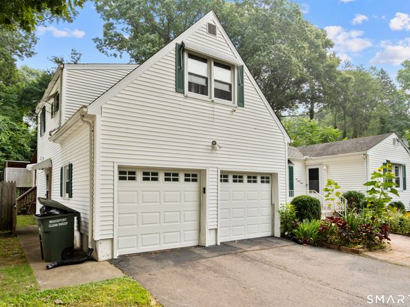 297 Broadbridge Road, Bridgeport CT 06610