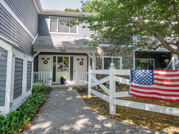 202 Windgate Circle E, Monroe CT 06468