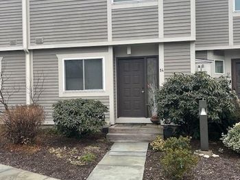 14 Strathmore Lane