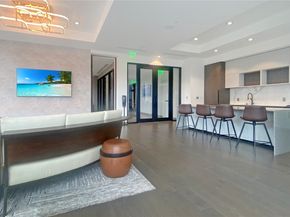 889 Avenue Square NE 209, Bellevue WA 98004