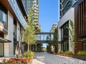 889 Avenue Square NE 209, Bellevue WA 98004