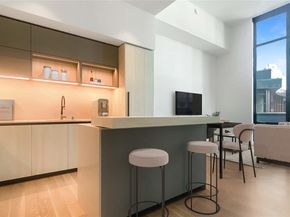 889 Avenue Square NE 209, Bellevue WA 98004
