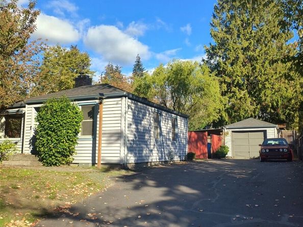 14818 5th Avenue NE, Shoreline WA 98155
