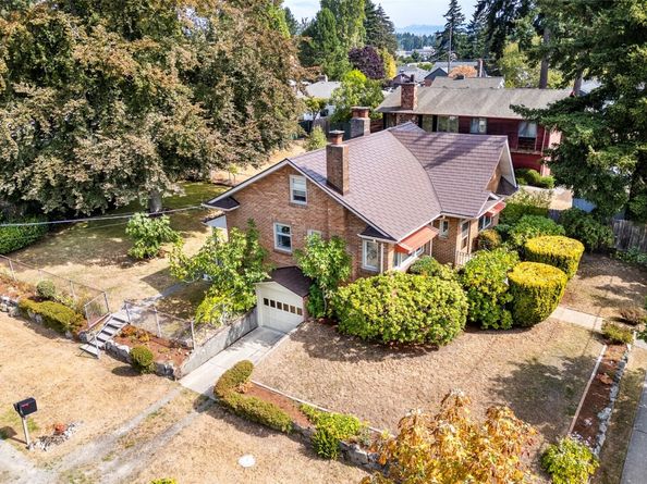 506 N 125th Street, Seattle WA 98133