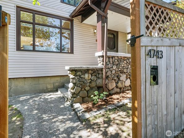 4743 5th Avenue NE, Seattle WA 98105