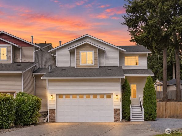 1603 94th Drive SE B, Lake Stevens WA 98258