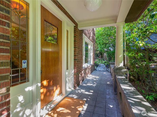 2306 Lake Park Drive S, Seattle WA 98144