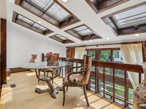 1060 Briar Way, Fort Lee NJ 07024