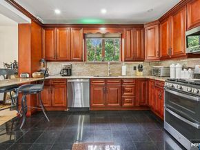1060 Briar Way, Fort Lee NJ 07024