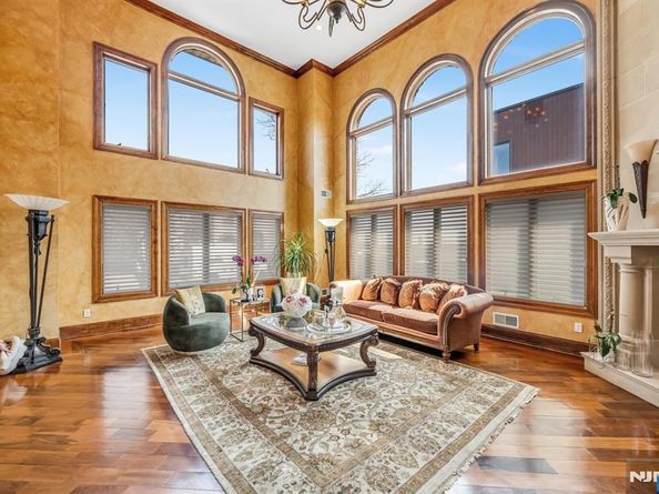 10 Fox Terrace, Cliffside Park NJ 07010