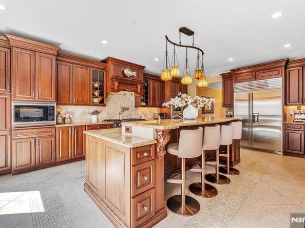 10 Fox Terrace, Cliffside Park NJ 07010