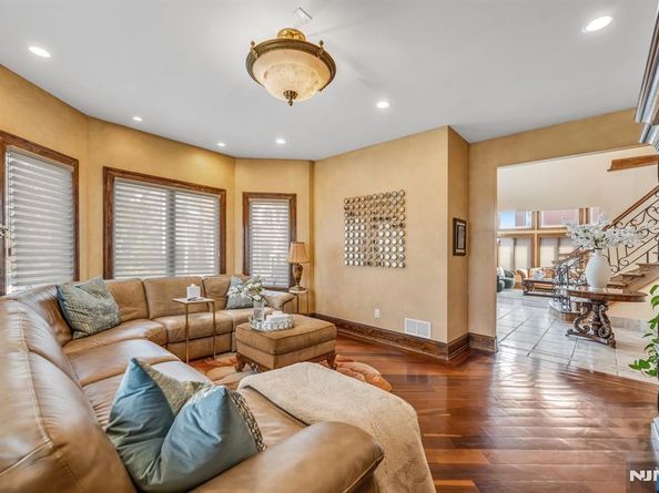 10 Fox Terrace, Cliffside Park NJ 07010