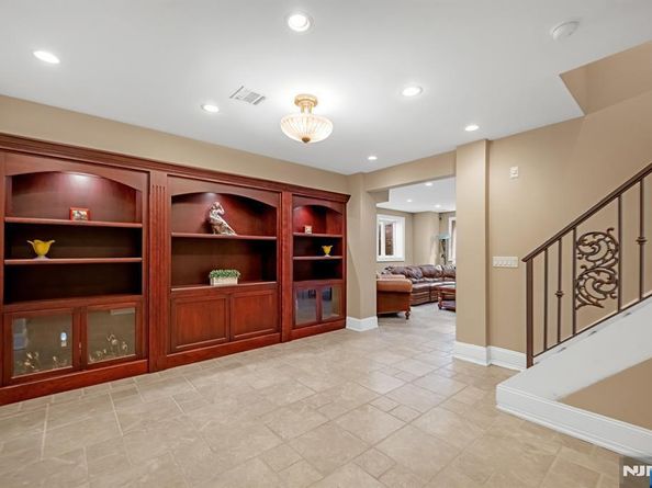 10 Fox Terrace, Cliffside Park NJ 07010