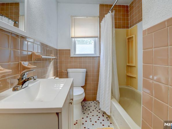 149 Charles Street, Secaucus NJ 07094