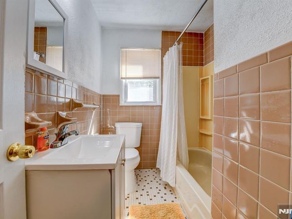 149 Charles Street, Secaucus NJ 07094