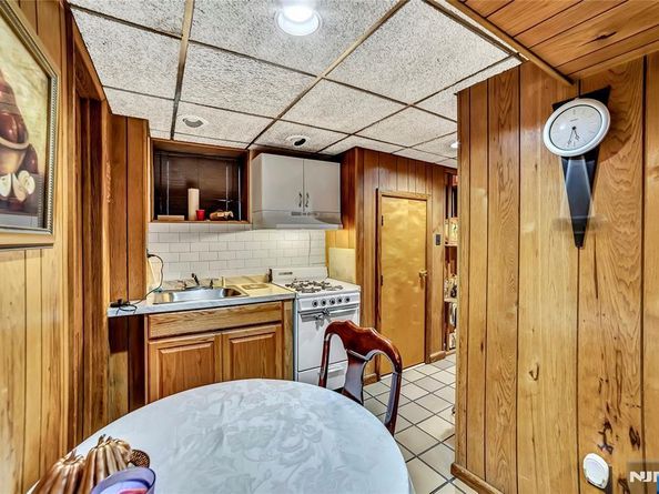 710 Hillside Avenue, Cliffside Park NJ 07010