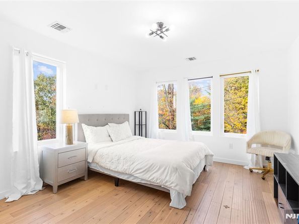 470 Myrtle Avenue, Englewood NJ 07631