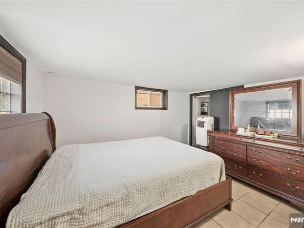 4616 Meadowview Avenue, North Bergen NJ 07047