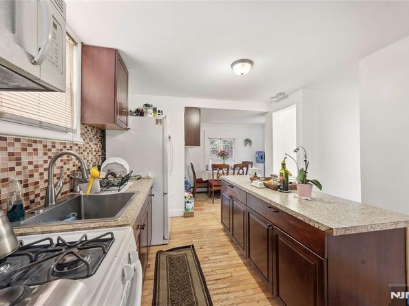 4616 Meadowview Avenue, North Bergen NJ 07047