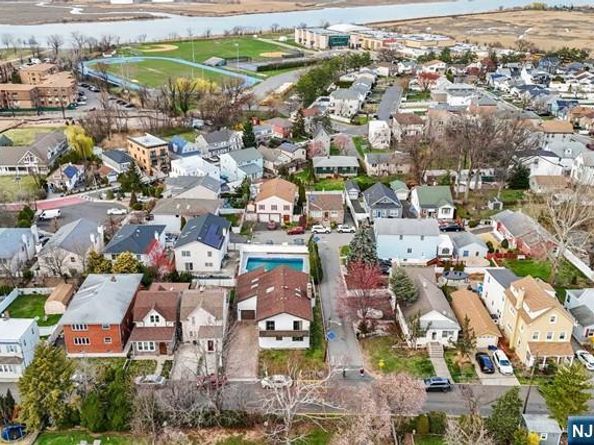 178 Central Lane, Secaucus NJ 07094