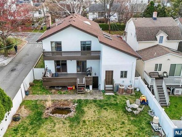 178 Central Lane, Secaucus NJ 07094