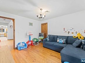 178 Central Lane, Secaucus NJ 07094