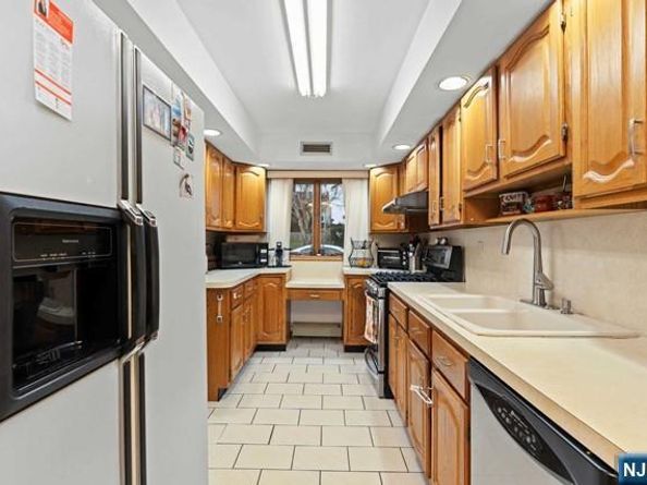 178 Central Lane, Secaucus NJ 07094