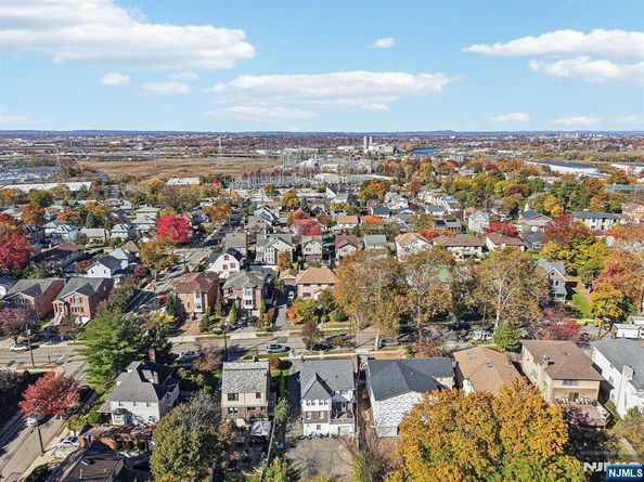 456 Morse Avenue, Ridgefield NJ 07657