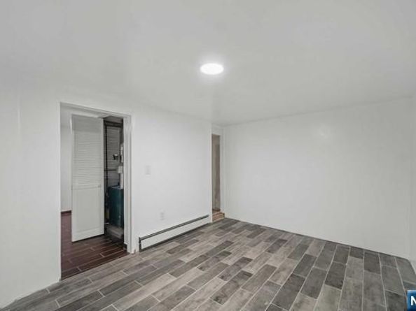 6208 Durham Avenue, North Bergen NJ 07047