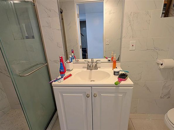 6208 Durham Avenue, North Bergen NJ 07047