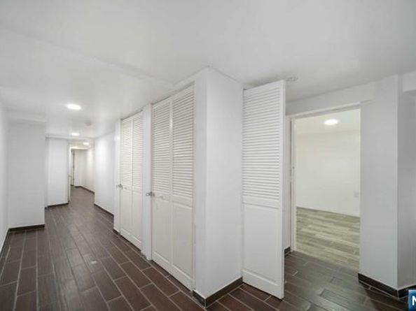 6208 Durham Avenue, North Bergen NJ 07047