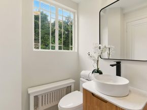 244 Lakeside Drive 2, Oakland CA 94612