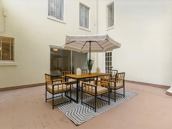 244 Lakeside Drive 2, Oakland CA 94612