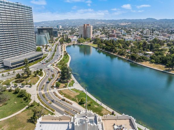 244 Lakeside Drive 2, Oakland CA 94612