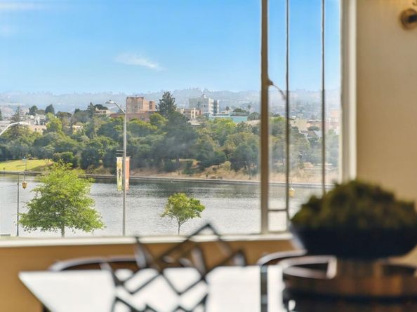 244 Lakeside Drive 2, Oakland CA 94612