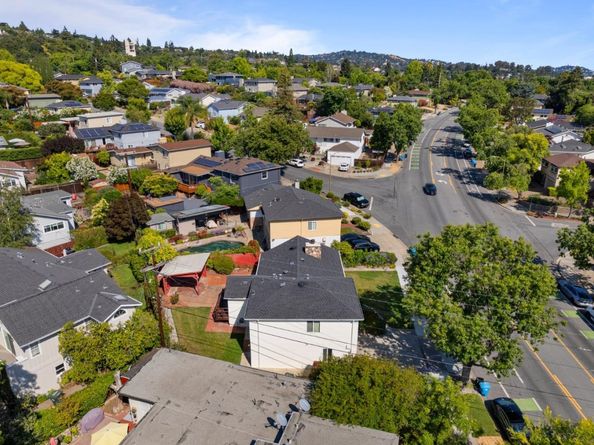 1118 Alameda De Las Pulgas, Redwood City CA 94061