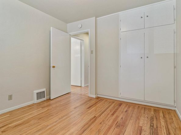 1118 Alameda De Las Pulgas, Redwood City CA 94061