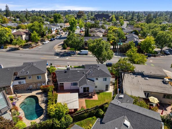1118 Alameda De Las Pulgas, Redwood City CA 94061