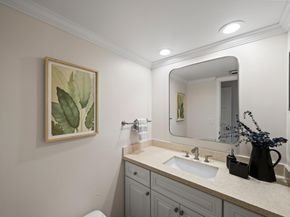 23 Los Altos Square, Los Altos CA 94022