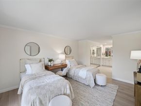23 Los Altos Square, Los Altos CA 94022