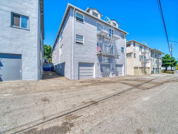 Beresford, San Mateo CA 94403