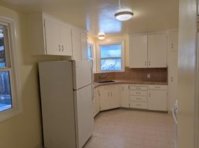 1049 Haven Avenue, Redwood City CA 94063