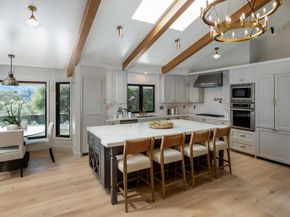 26201 Dori Lane, Los Altos Hills CA 94022